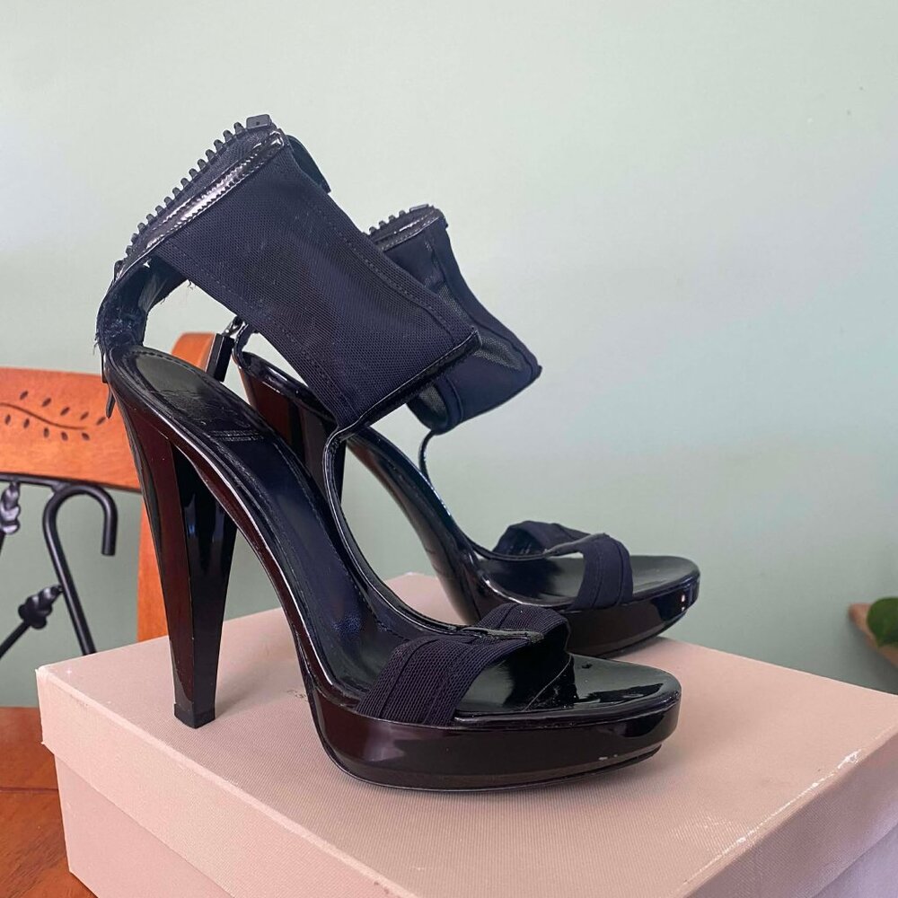 Authentic Burberry Heels - Picture 2 of 8